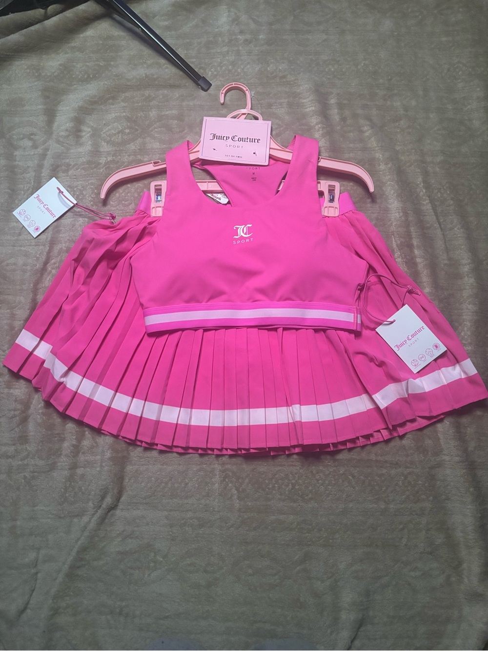 Juicy Couture Sport Pink Pleated Tennis Skirt & Sports Bra Set Size medium NWT